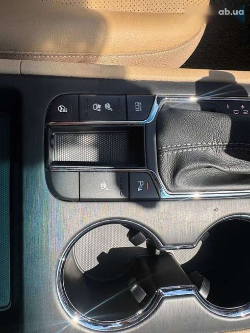Kia Carnival 2019 - фото 16