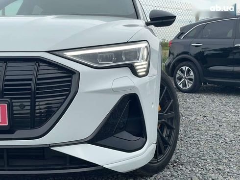 Audi E-Tron 2022 - фото 8
