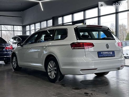 Volkswagen Passat 2017 - фото 11