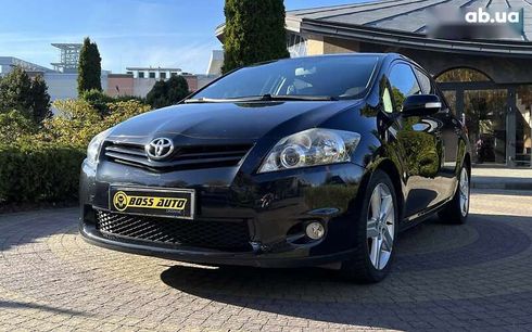 Toyota Auris 2011 - фото 3