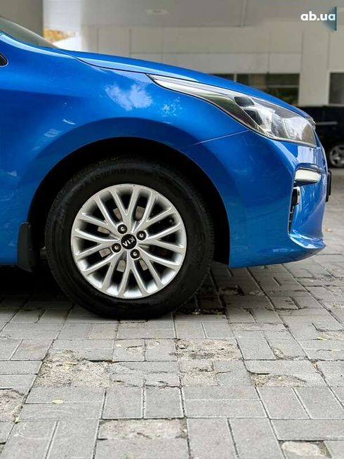Kia Rio 2018 - фото 10