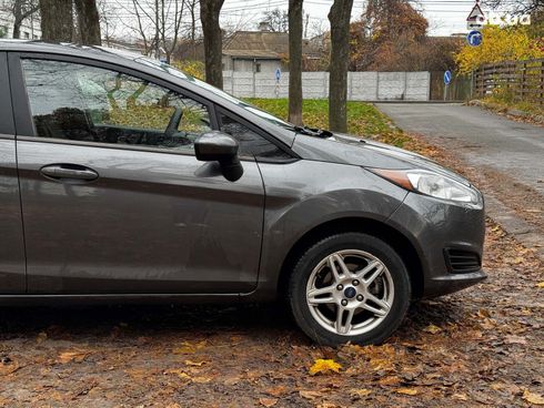 Ford Fiesta 2017 серый - фото 4