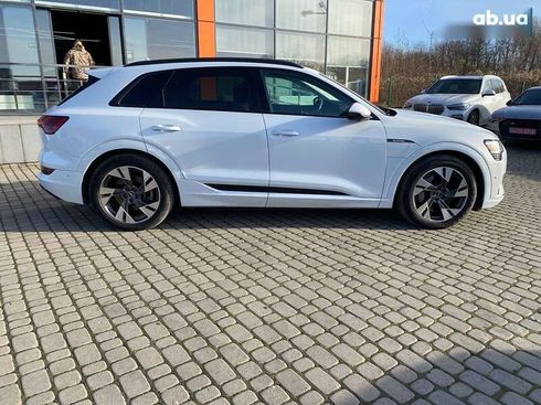 Audi E-Tron 2021 - фото 9
