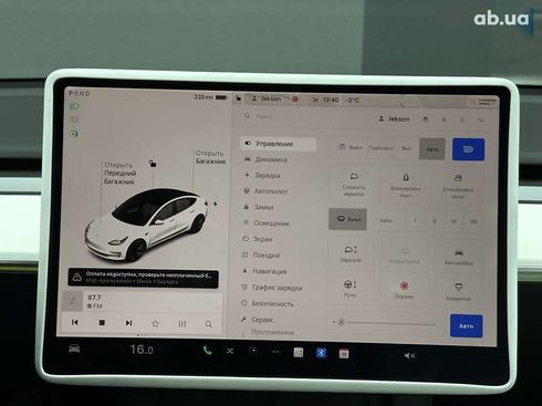 Tesla Model 3 2021 - фото 18