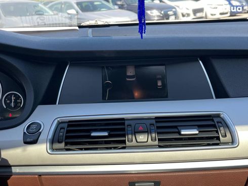 BMW 5 серия 2013 белый - фото 17