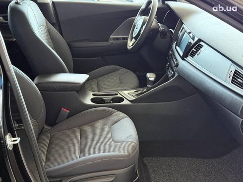 Kia Niro 2018 черный - фото 17
