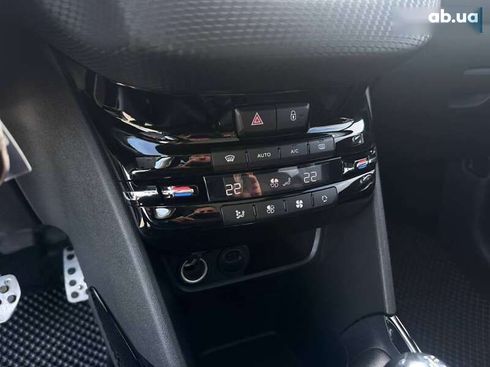 Peugeot 2008 2015 - фото 16