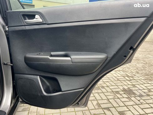Kia Sportage 2018 серый - фото 16