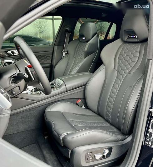 BMW X6 M 2022 - фото 30