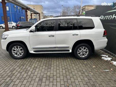 Toyota Land Cruiser 2019 - фото 15