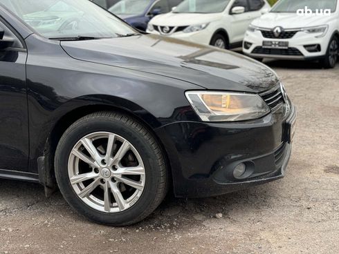 Volkswagen Jetta 2011 черный - фото 4