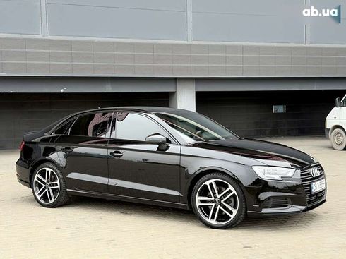 Audi A3 2020 - фото 17