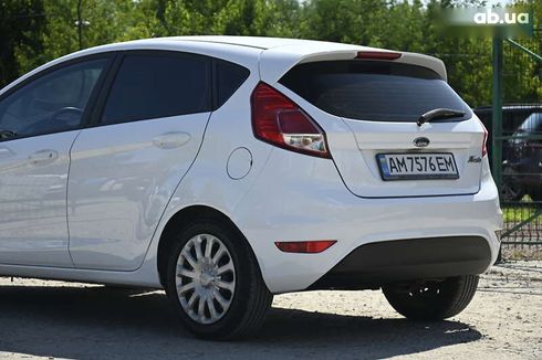 Ford Fiesta 2017 - фото 11