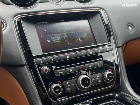 Jaguar XJ 2017 белый - фото 28