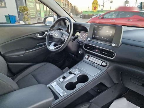 Hyundai Kona Electric 2021 - фото 16