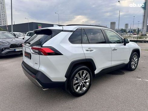 Toyota RAV4 2023 - фото 27