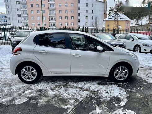 Peugeot 208 2017 - фото 8