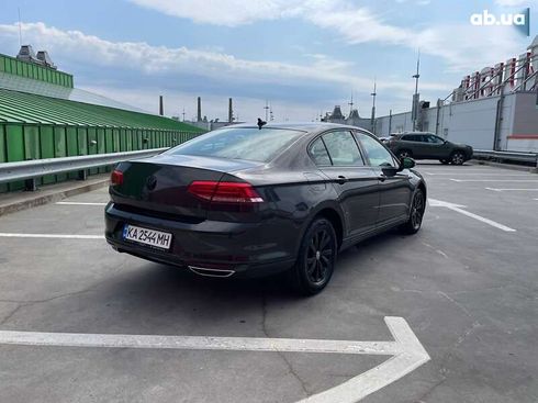 Volkswagen Passat 2018 - фото 5