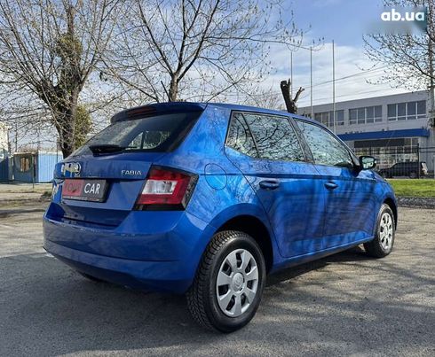 Skoda Fabia 2017 - фото 17