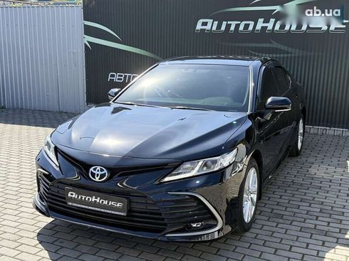 Toyota Camry 2021 - фото 2