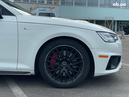 Audi A4 2019 белый - фото 4