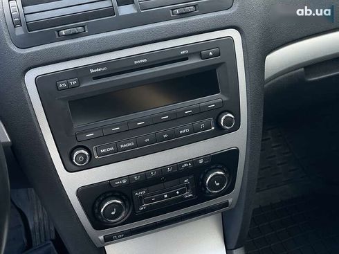 Skoda Octavia 2010 - фото 22