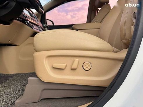 Kia Carnival 2019 - фото 23