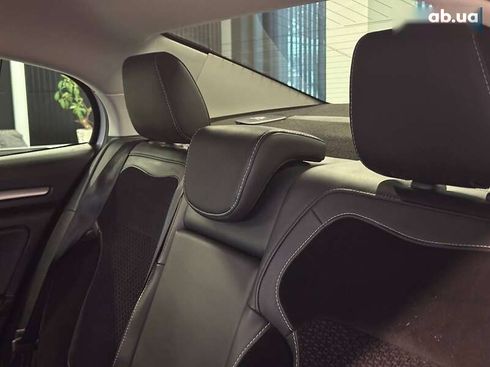 Renault Megane 2018 - фото 21