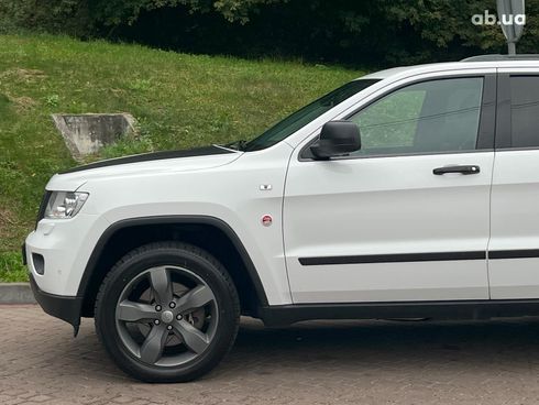 Jeep Grand Cherokee 2012 белый - фото 5