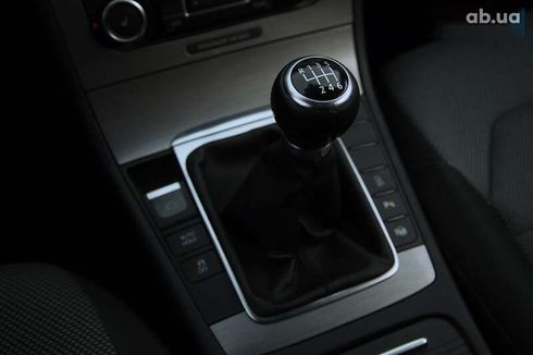 Volkswagen Passat 2011 - фото 16
