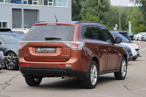 Mitsubishi Outlander 2012 - фото 7