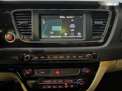 Kia Carnival 2019 - фото 13