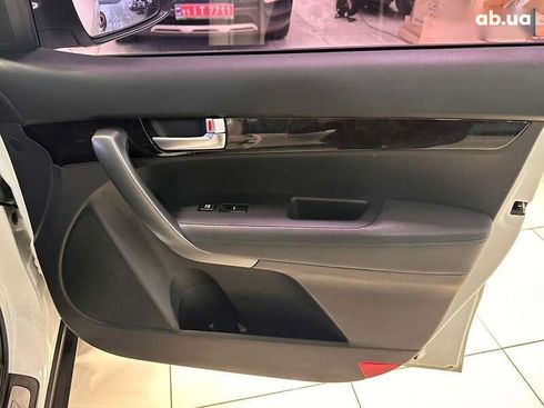 Kia Sorento 2012 - фото 24