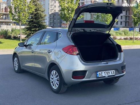 Kia Cee'd 2016 - фото 12