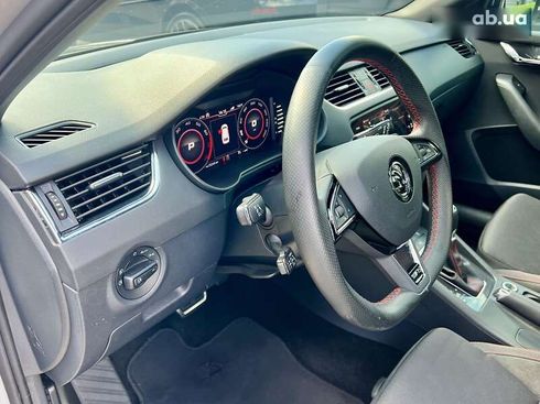 Skoda Octavia 2020 - фото 17