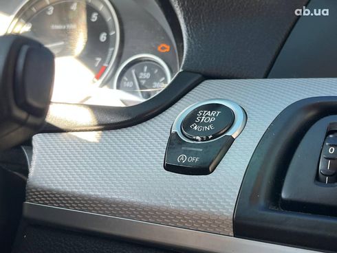BMW 5 серия 2013 белый - фото 31