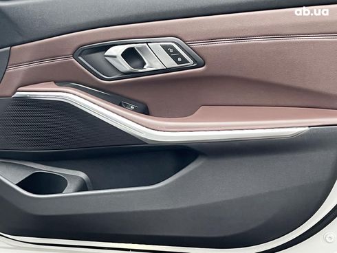 BMW 3 серия 2019 белый - фото 34