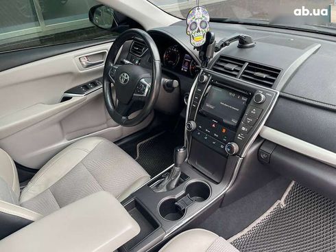 Toyota Camry 2015 - фото 28