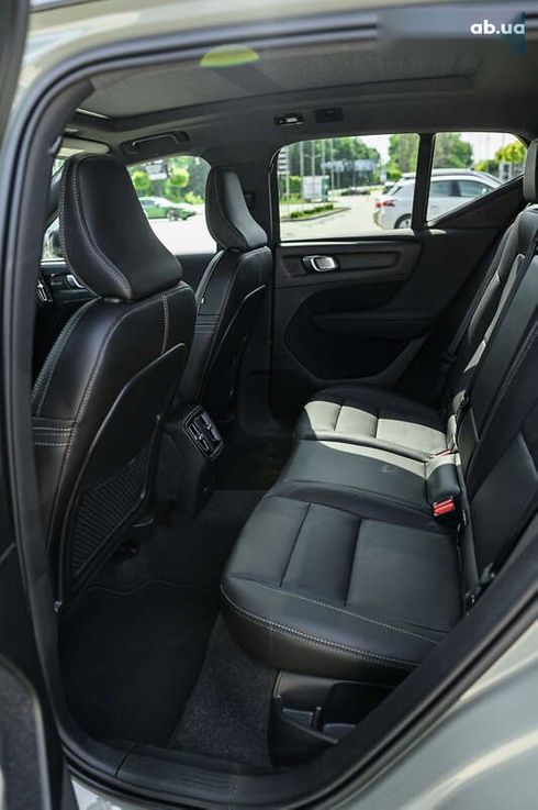 Volvo XC40 2021 - фото 22