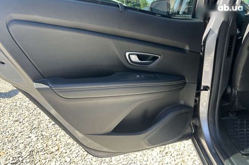 Renault Scenic 2017 - фото 17