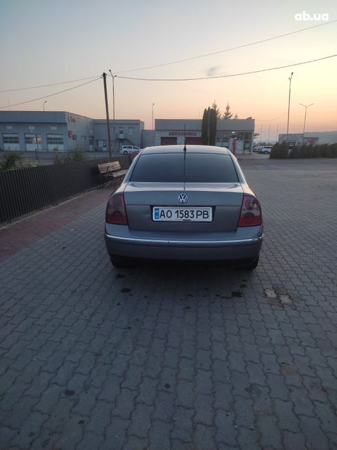 Volkswagen Passat 2003 серый - фото 5