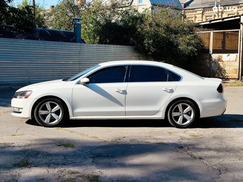 Volkswagen passat b7 2011 белый - фото 3