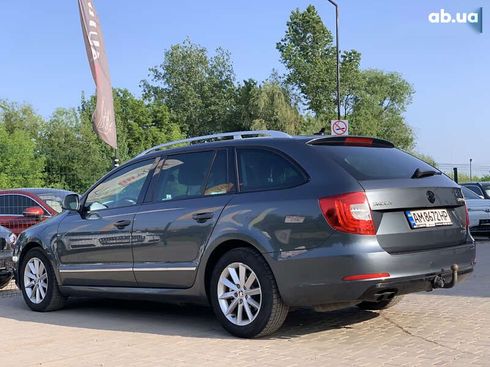 Skoda Superb 2013 - фото 17