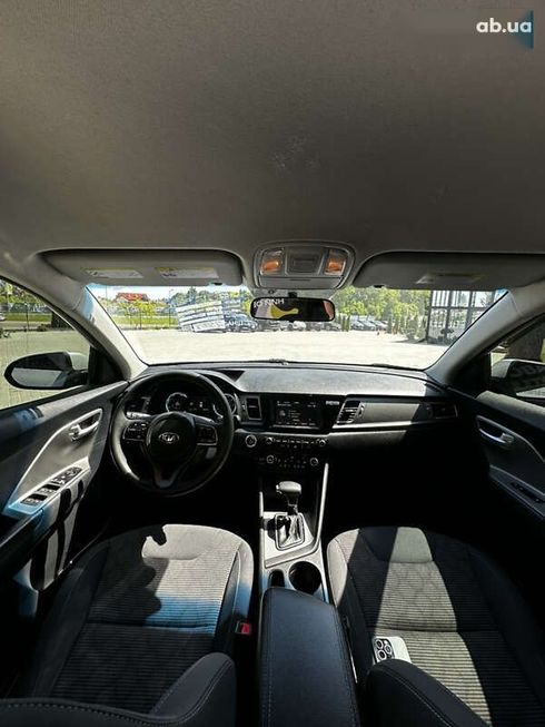 Kia Niro 2017 - фото 18