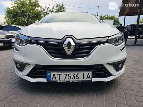 Renault Megane 2019 - фото 21