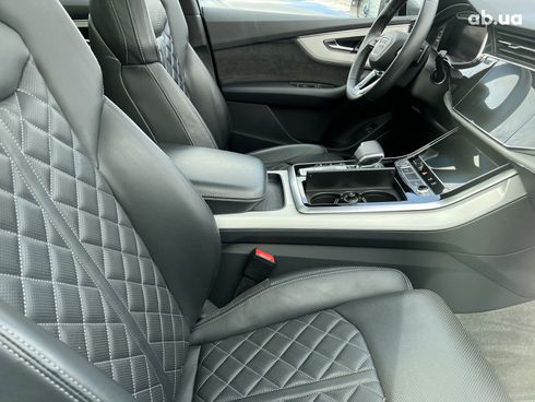 Audi Q7 2021 - фото 26