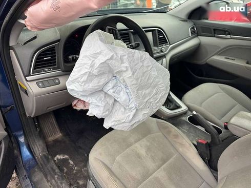 Hyundai Elantra 2017 - фото 10