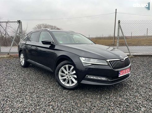 Skoda Superb 2020 - фото 6