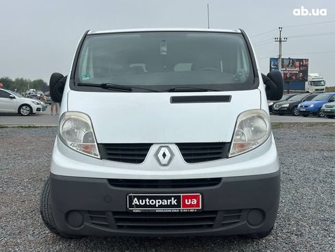 Renault Trafic 2009 белый - фото 2