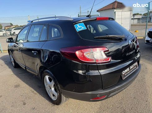 Renault Megane 2015 - фото 10